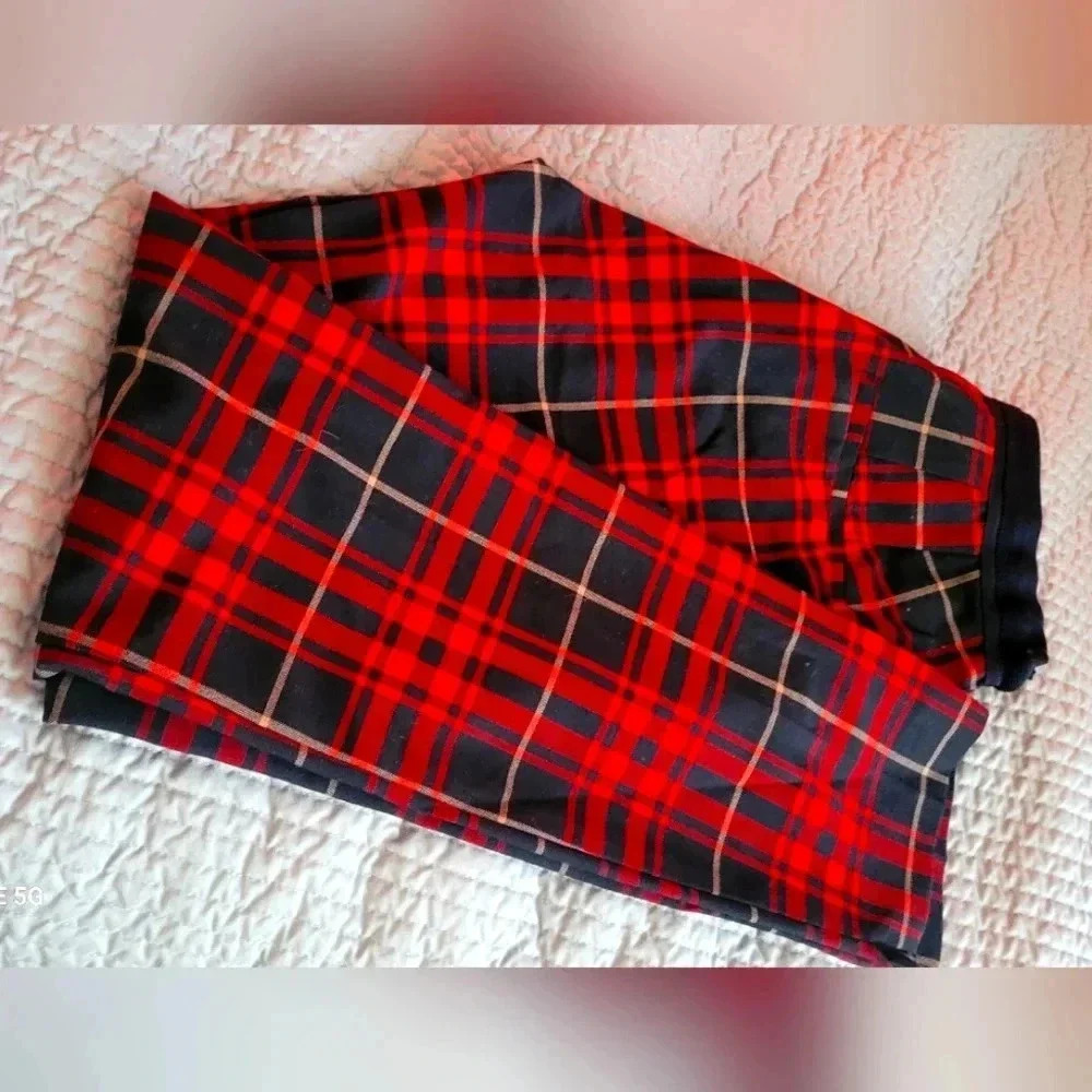 Zara Basic, red with black square pant, Medium,  in excellent condition - Picture 5 of 9